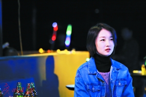 周冬雨談“人設(shè)”:我沒(méi)有角色那么勇敢，人不自信時(shí)，會(huì)拿來(lái)自黑