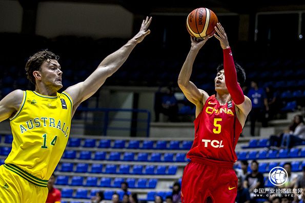 這是亞洲杯最好的半場(chǎng)球！硬抗澳大利亞兩節(jié)給我們哪些啟示