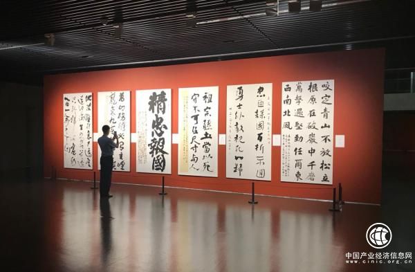 “軍之魂”書法展上海舉行，烙印“上馬擊胡，下馬草檄”風范