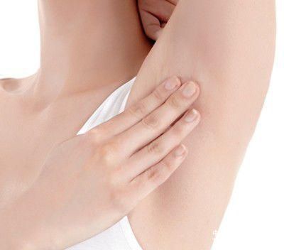 海外醫(yī)療，腋下長(zhǎng)的小疙瘩是乳腺癌還是淋巴問(wèn)題