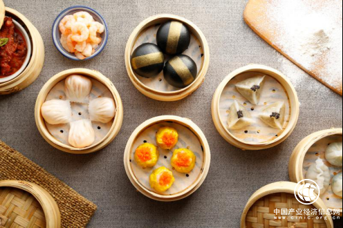 香港味道！查厘士港式茶餐廳攜手餓了么開啟11月美食狂歡