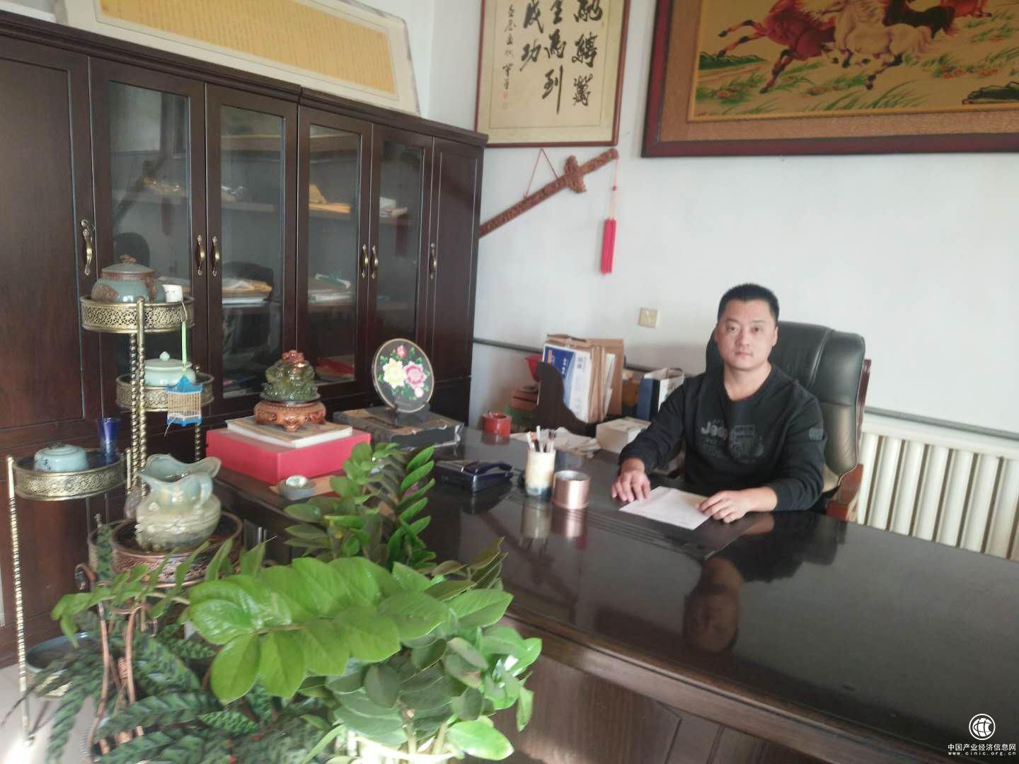 安馳物流老板：小黑師傅就是我們?；啡艘恢毕胍?></a></div><!-- img end -->	<div   id=