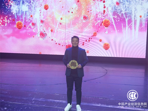 寶點(diǎn)網(wǎng)榮獲公益愛心示范企業(yè)稱號(hào)獎(jiǎng)