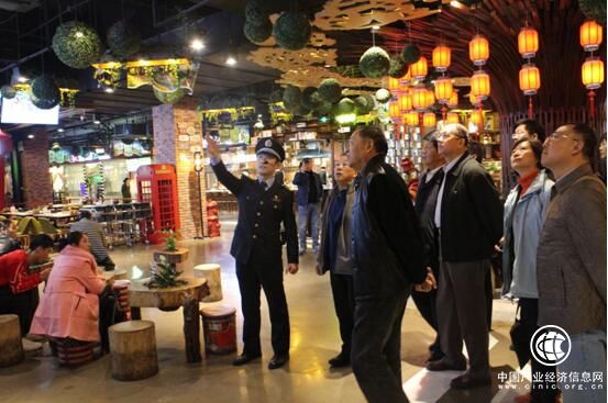 北京市食藥監(jiān)領(lǐng)導(dǎo)帶隊考察光耀東方食寶街