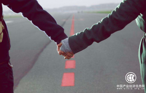 易到做“紅娘” 促成了一段美好姻緣