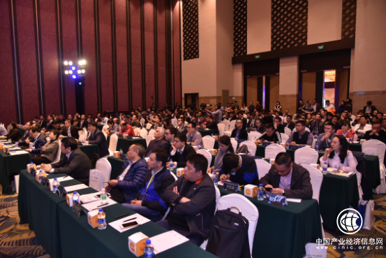 2017互聯(lián)網(wǎng)+交通運輸融合創(chuàng)新發(fā)展論壇盛大開幕