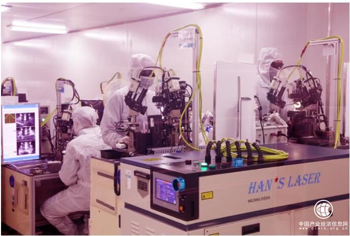 不靠人海戰(zhàn)術(shù)做到全球產(chǎn)能第一，海信寬帶智能工廠有啥秘訣？