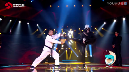 水密碼《蒙面唱將猜猜猜2》TA征服各路女神唱將