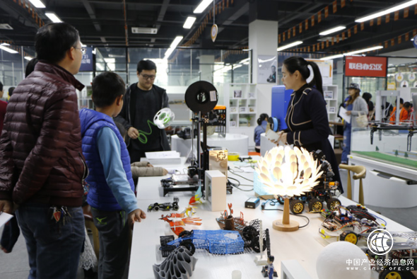 一品威客兩大孵化基地獲國(guó)家級(jí)眾創(chuàng)空間稱號(hào)  