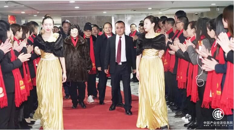 聚能量 創(chuàng)輝煌 贏未來(lái)——人民國(guó)肽集團(tuán)2018新春盛典啟航