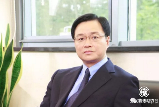 軟通動(dòng)力劉天文出席第十屆電子信息產(chǎn)業(yè)標(biāo)準(zhǔn)推動(dòng)會(huì)獲殊榮