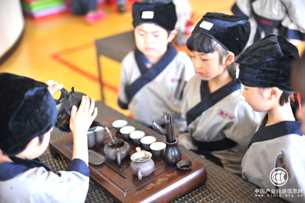 創(chuàng)業(yè)13年，開館300家，深耕傳統(tǒng)國學(xué)，童學(xué)館李廣斌要影響100萬個家庭，培育世界英才