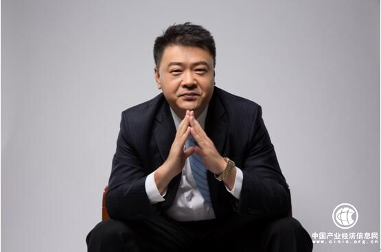 徐茂棟獲年度關(guān)注人物獎(jiǎng)