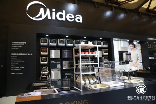 美的洗碗機家族AWE首次亮相 外資品牌遭遇中國“全能王”