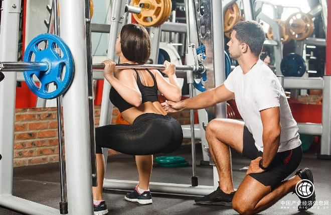 幾百元免試拿證，業(yè)內(nèi)呼吁從業(yè)標(biāo)準(zhǔn)——健身教練資質(zhì)亂象調(diào)查