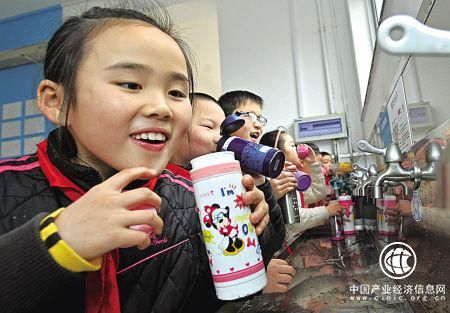 關(guān)愛孩子校園用水健康，九牧和你一起行動！