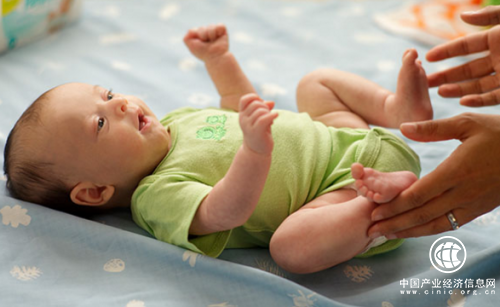 寶寶漏尿了怎么辦？三招教你避免尷尬煩惱