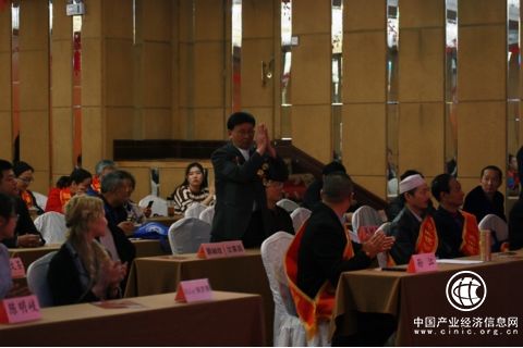 2018首屆“中醫(yī)藥文化發(fā)展戰(zhàn)略高峰論壇”暨“中醫(yī)說”欄目啟動儀式