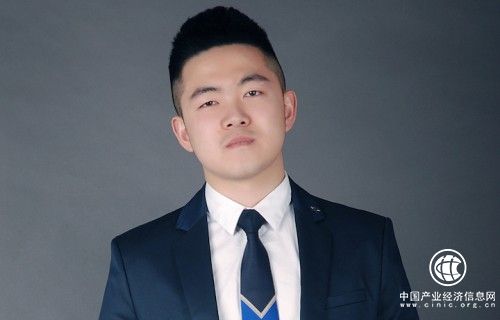 94年出生，身價10億，12歲開始創(chuàng)業(yè)，如今投資區(qū)塊鏈，他卻說大佬是最大的坑