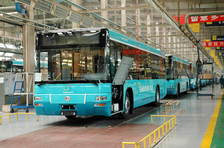 自主品牌獲得國家認(rèn)可 宇通客車15年如一日服務(wù)兩會