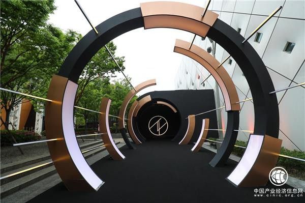 京東宣布TOPLIFE成為中國首個(gè)奢侈品旗艦獨(dú)立平臺全生態(tài)精品電商定義行業(yè)標(biāo)準(zhǔn)