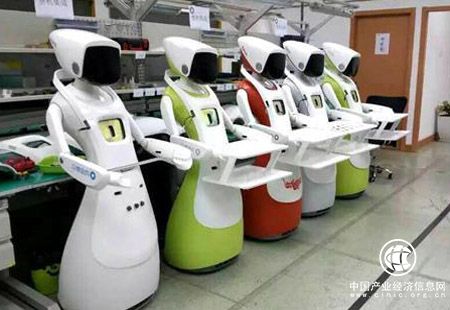 服務(wù)機(jī)器人 何時(shí)進(jìn)家門？