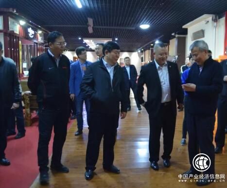 匯源集團朱新禮一行到百棗綱目(集團)參觀 