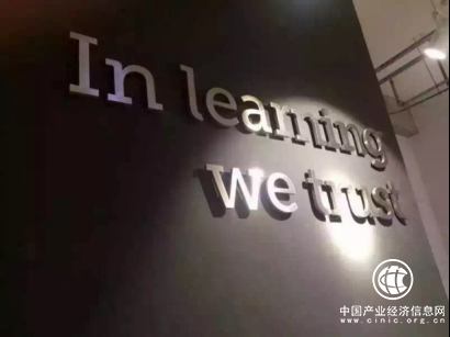 尚德機構(gòu)回應(yīng)媒體報道，“互聯(lián)網(wǎng)化”成為“應(yīng)變”之道