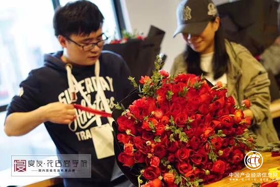 廣州插花培訓 對話良友花店商學院，感受別樣花藝人生