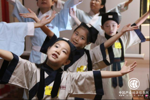 第三，永不止步。