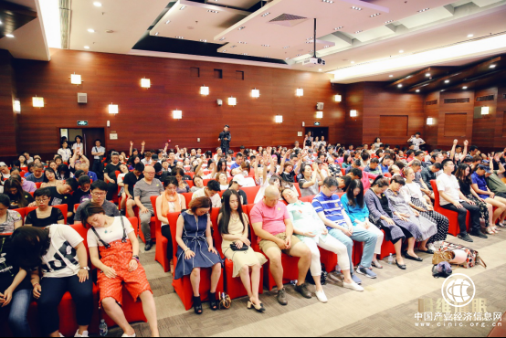 不知道什么是催眠術(shù)？哈維老師喊你來看《盜夢(mèng)空間》