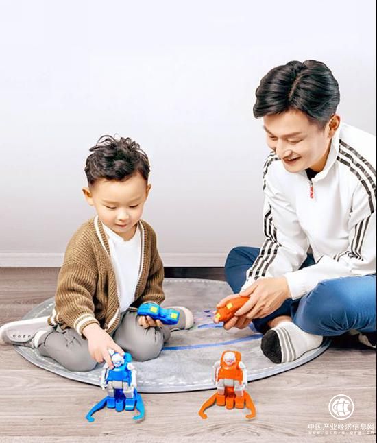 小米有品首款“足球機(jī)器人”正式開售 國人亦可“參與”世界杯