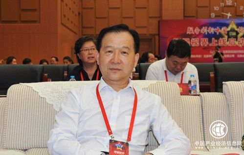 國家發(fā)改委詩詞協(xié)會(huì)《詩苑》執(zhí)行主編、管理專家宋澎