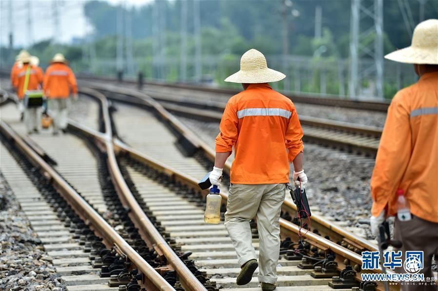 消失、細化、新生——40年職業(yè)變遷背后的起伏人生