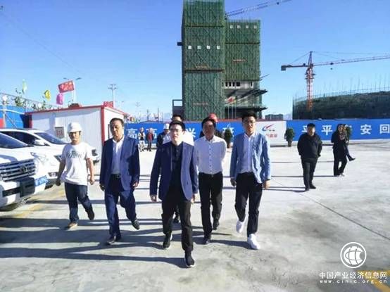 宗客網(wǎng)董事長盧明昌蒞臨霍爾果斯視察在建地產(chǎn)項目