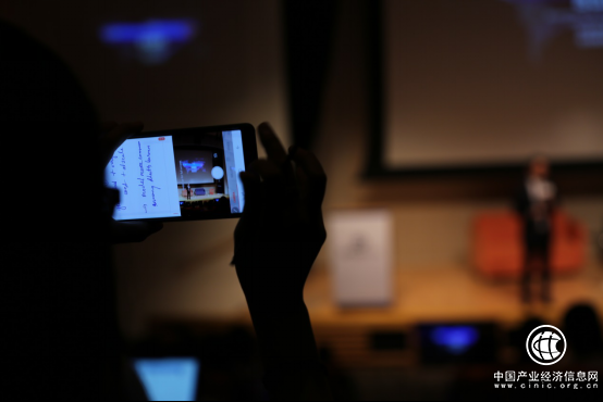 楊正大：AI時(shí)代，這樣的老師將被淘汰！