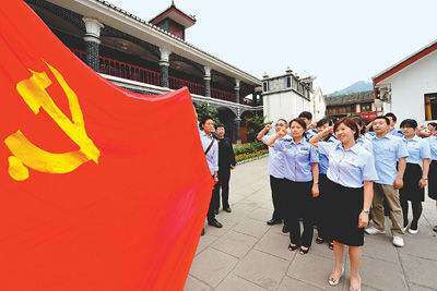 年輕人漸成紅色旅游主力人群 兼顧市場(chǎng)發(fā)展和公益性將是方向