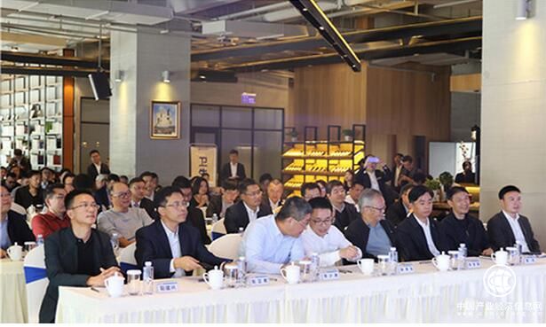 “暢想5G，創(chuàng)想雙流”主題活動(dòng)聚焦5G與人工智能融合發(fā)展