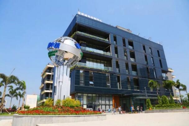 國內(nèi)首座銅銦鎵硒建筑光伏一體化示范項目發(fā)電