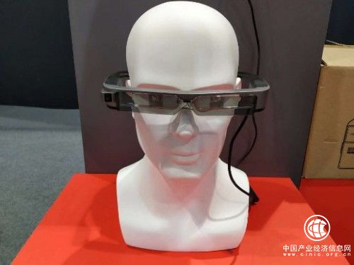 愛普生增強(qiáng)現(xiàn)實(shí)智能眼鏡助力2018京東全球智能物流峰會(huì)