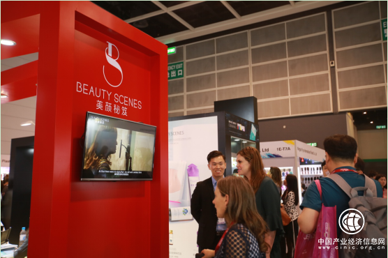 美顏秘笈再次引爆香港COSMOPACK亞太區(qū)美容展,吸睛全場,更是現(xiàn)場簽起國際訂單