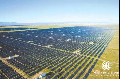 利爾陽(yáng)光光伏清潔機(jī)器人：冬季光伏組件一勞永逸的清洗方法