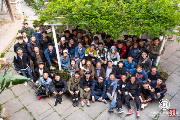 歡喜傳媒都市喜劇電影《生不由己》殺青，“姥爺”李保田助力任素汐勇敢追愛