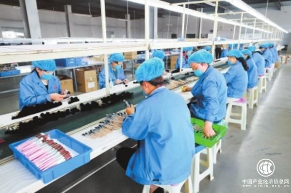 河南鹿邑：打造中國(guó)化妝刷之鄉(xiāng)