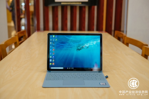 華為發(fā)布MateBook E2019款 ARM+Win的PC黑馬為“輕辦公”而生