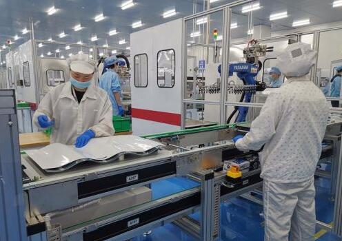 全球首條規(guī)?；慨a(chǎn)自動化漢瓦生產(chǎn)線在貴陽通線試產(chǎn)