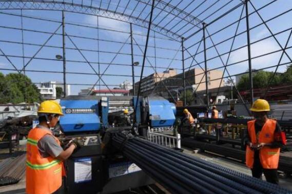 服務國家戰(zhàn)略 履責扶貧攻堅 建筑鐵軍實力踐行“中鐵速度”