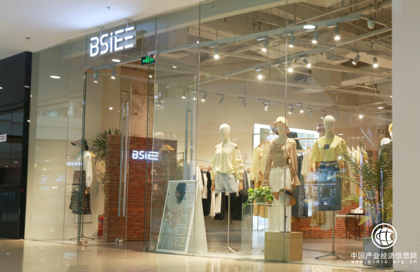 “最美本澀人”用心服務(wù)每一位顧客