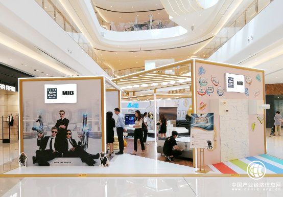 金可兒攜手M黑衣人，打造“護(hù)脊黑科技，釋放舒睡力”快閃店