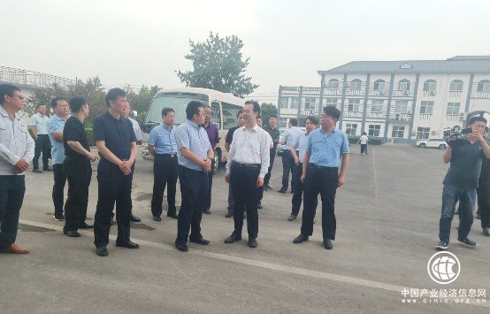 河北省副省長李謙調(diào)研中信環(huán)境技術(shù)高陽項目